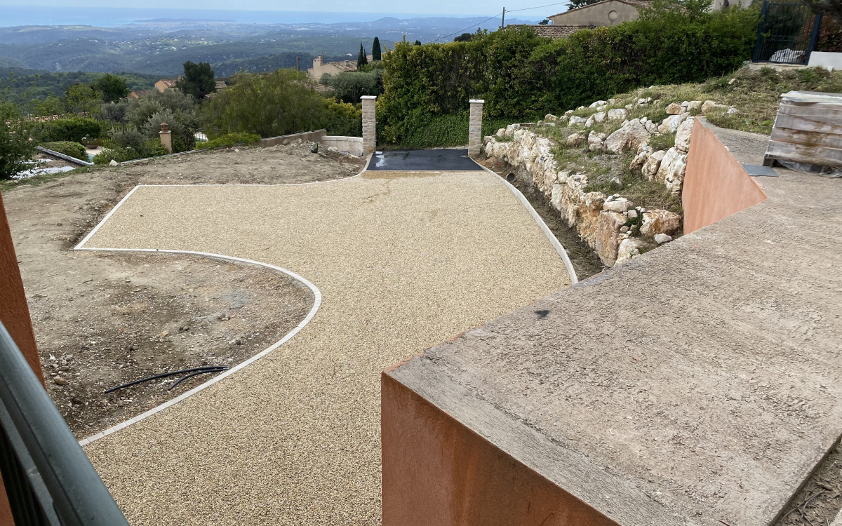 Conception Entre de maison en Alvostar et enrob  chaud  Tourrettes-sur-loup cre le 26/04/2024