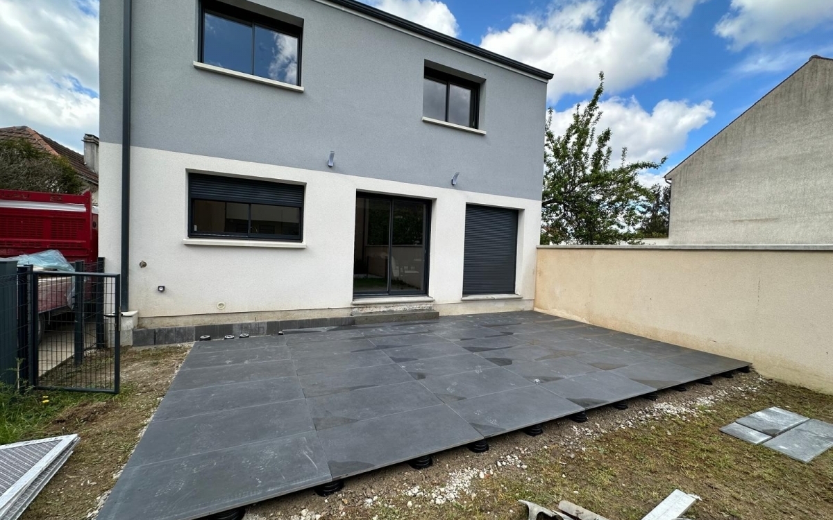 Cration Terrasse en dallage sur plots  carrieres sur seine conue le 22/04/2024