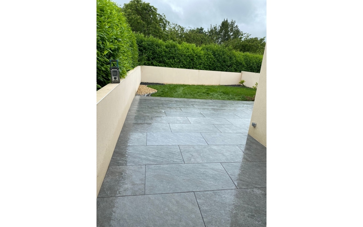 Cration Terrasse en Dm profil et grs crame  SEGR-EN-ANJOU-BLEU ralise le 02/05/2024