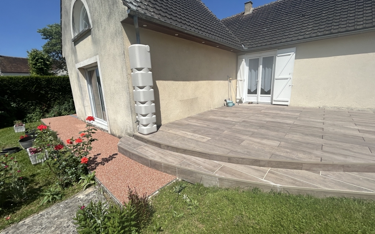 Conception Terrasse en dallage sur plots et Hydrostar  PROVINS cre le 21/06/2024