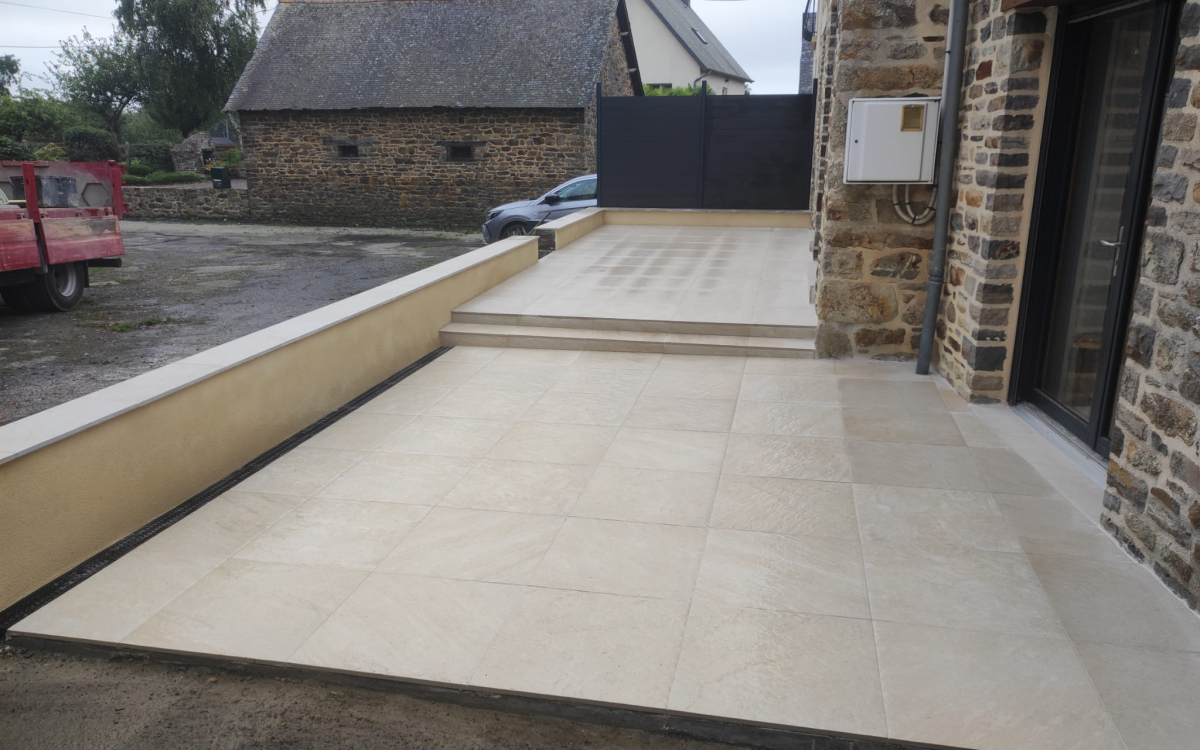 Cration Terrasse en grs crame ralise le 30/10/2024