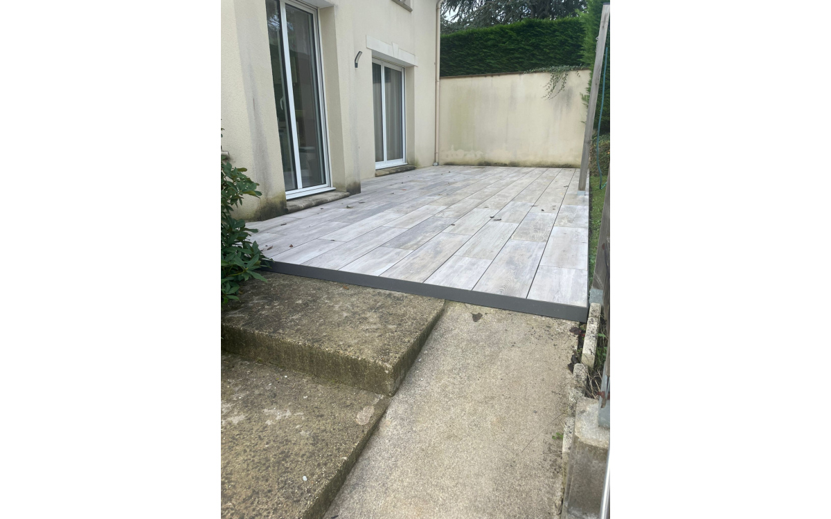 Ralisation Terrasse en dallage sur plots et pavage dallage  GAZERAN cre le 02/10/2024