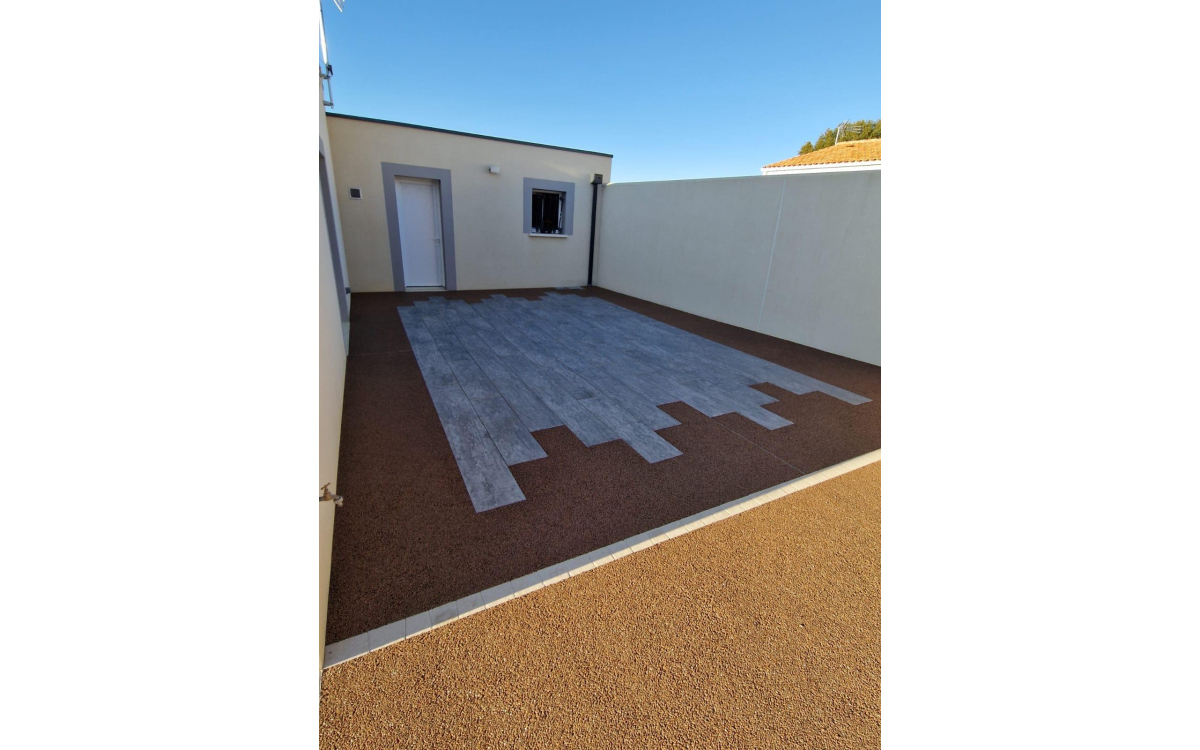 Cration Terrasse en dallage, Dm profil et Hydrostar  Echillais ralise le 04/12/2024