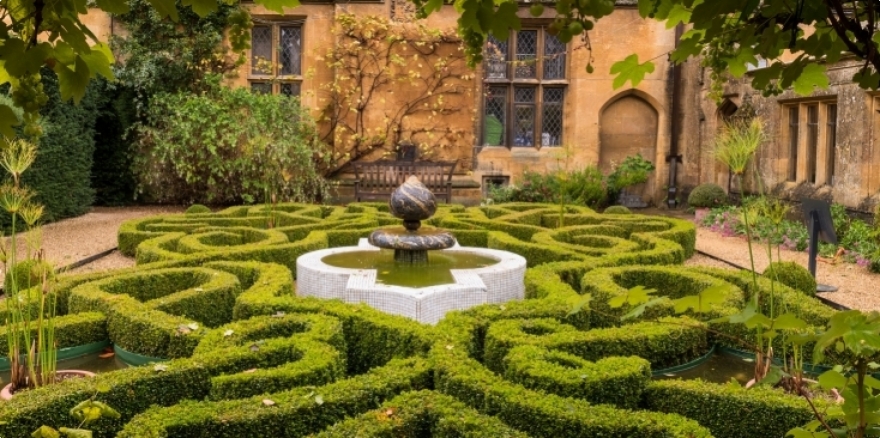 Jardin structurée à la française