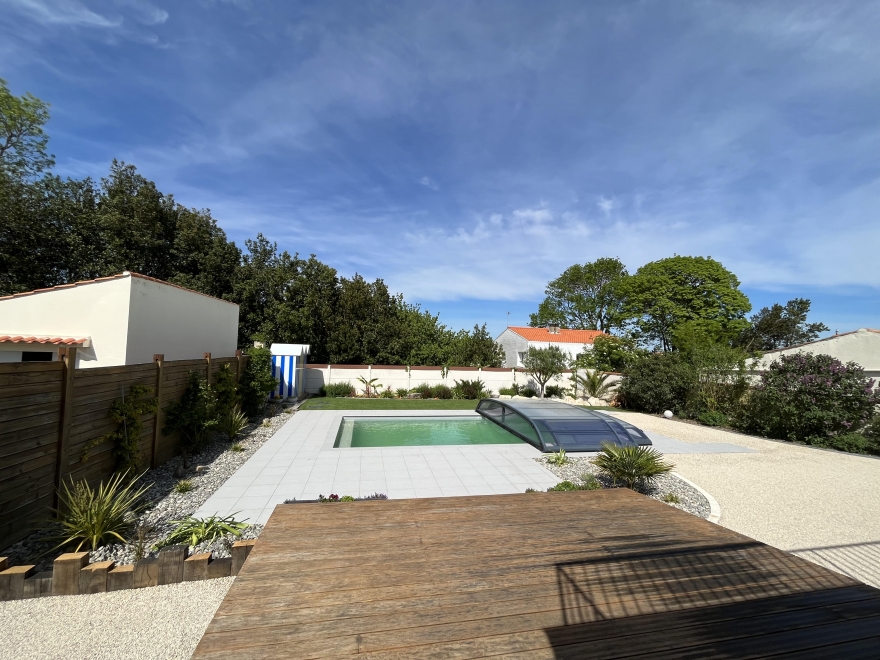 Un jardin réaménagé pour profiter des vacances en beauté !