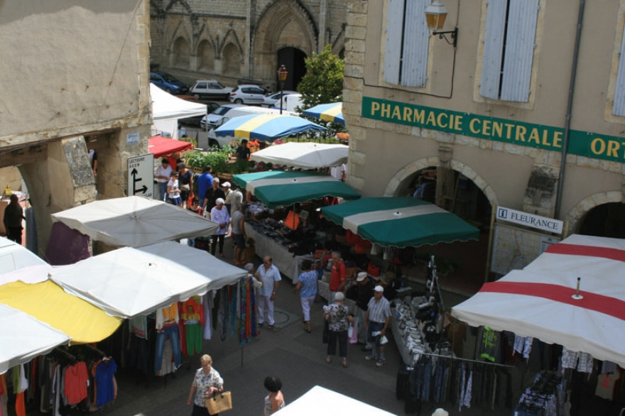 Marché de Fleurance le 14 novembre 2023